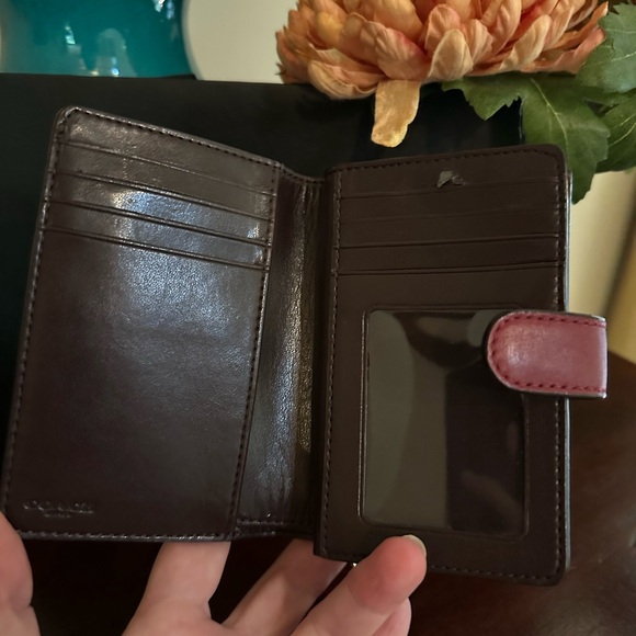 Coach Patent Leather Embossed Signature Corner Zip Medium Wallet - Picture 8 of 13